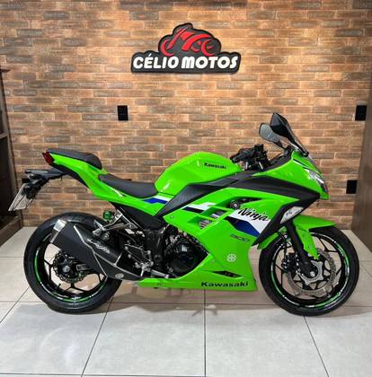 KAWASAKI NINJA 300 
